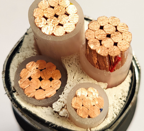 江西高压电缆‌与低压电缆区别对比